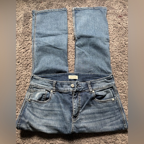 SHYANNE Medium Wash Mid-rise Bootcut Jeans | Women’s size 31x30 - Picture 3 of 9